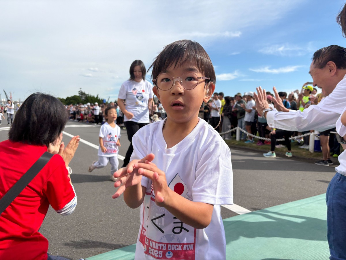 「横浜ノースドックラン2025」で親子ランに挑戦した小学1年生の松井拓真さん