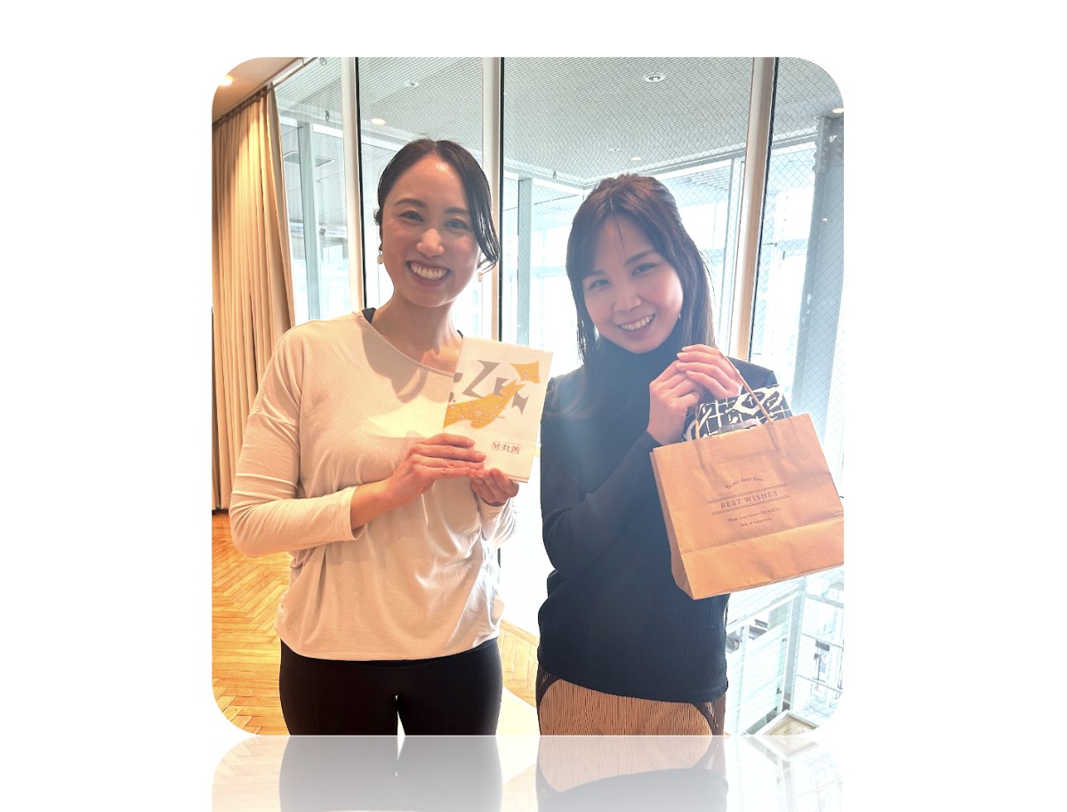 インスタで私＝ケア本の著者であることも知っていただいていたので、ケアギフトの本と今の地元から季節のケアギフトもお渡しできました✨