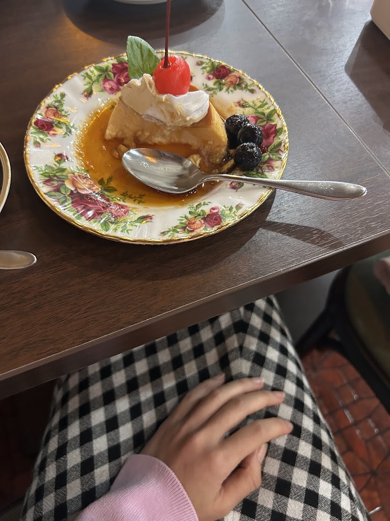 内装も魅力的だったのですが、ケアギフト著者としては3枚も欲張って載せてしまいました。続きはお店の「食べログ」や公式WEBサイトにて。