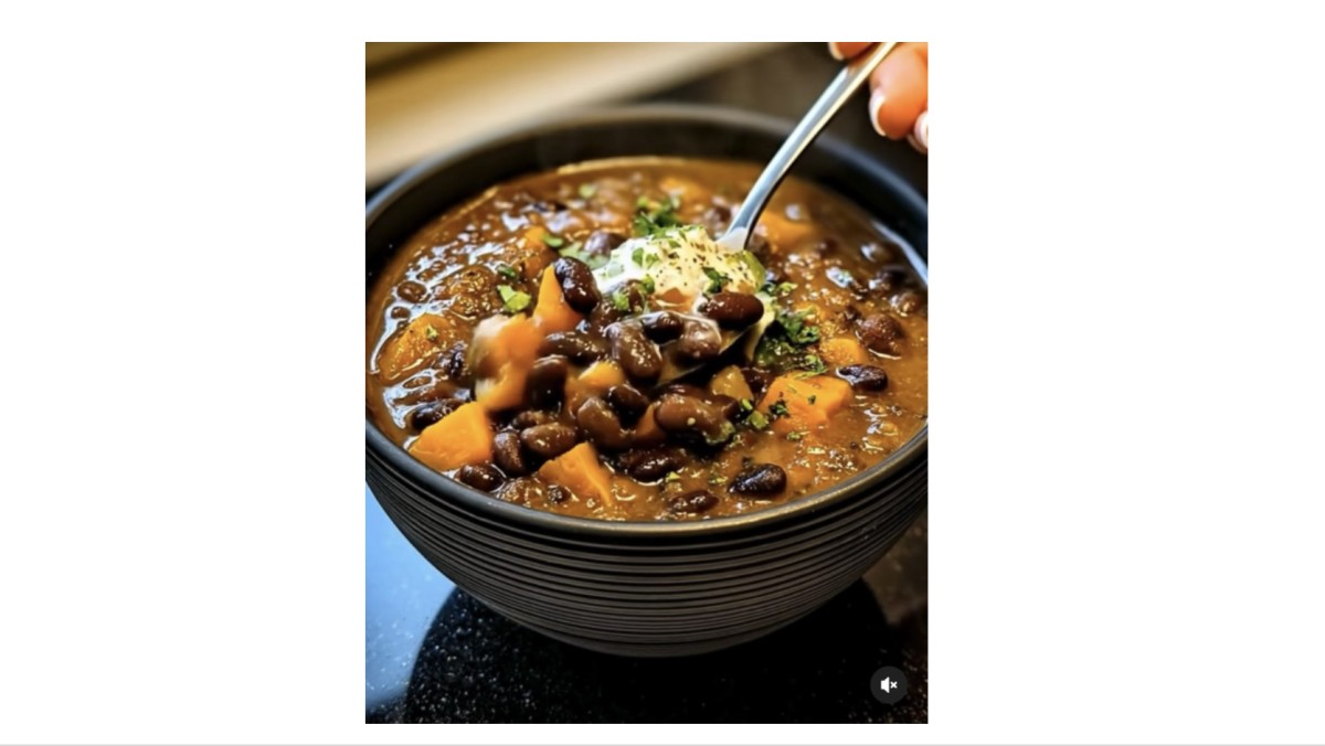 見返したら、1月の年始にもレターに取り上げていた、この芋豆シチューのシズル写真（再掲）