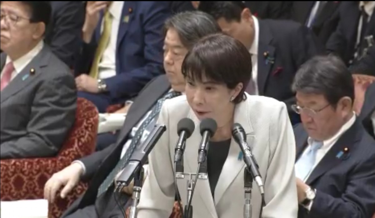 11月10日の衆議院予算委員会で答弁する高市首相（衆議院インターネット中継より）