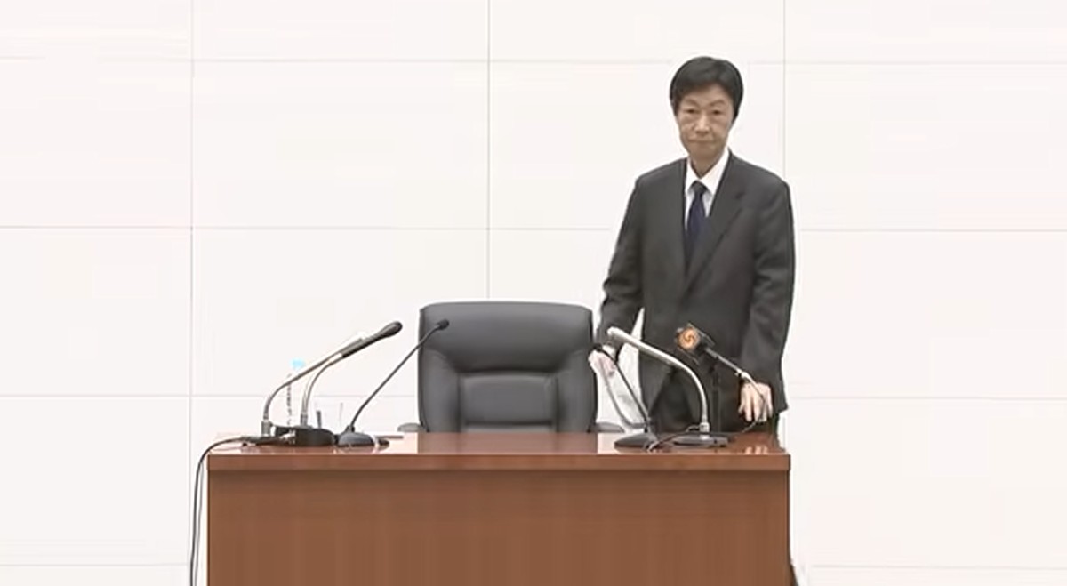 植田総裁に代わって記者会見に立った内田副総裁、2026年6月16日、日銀本店で