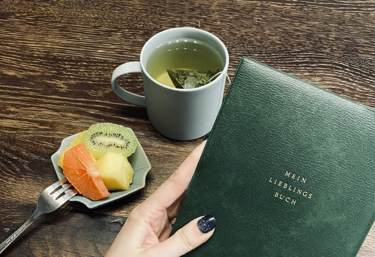 「MEIN LIEBLINGS BUCH」はドイツ語で「私のお気に入りの本」