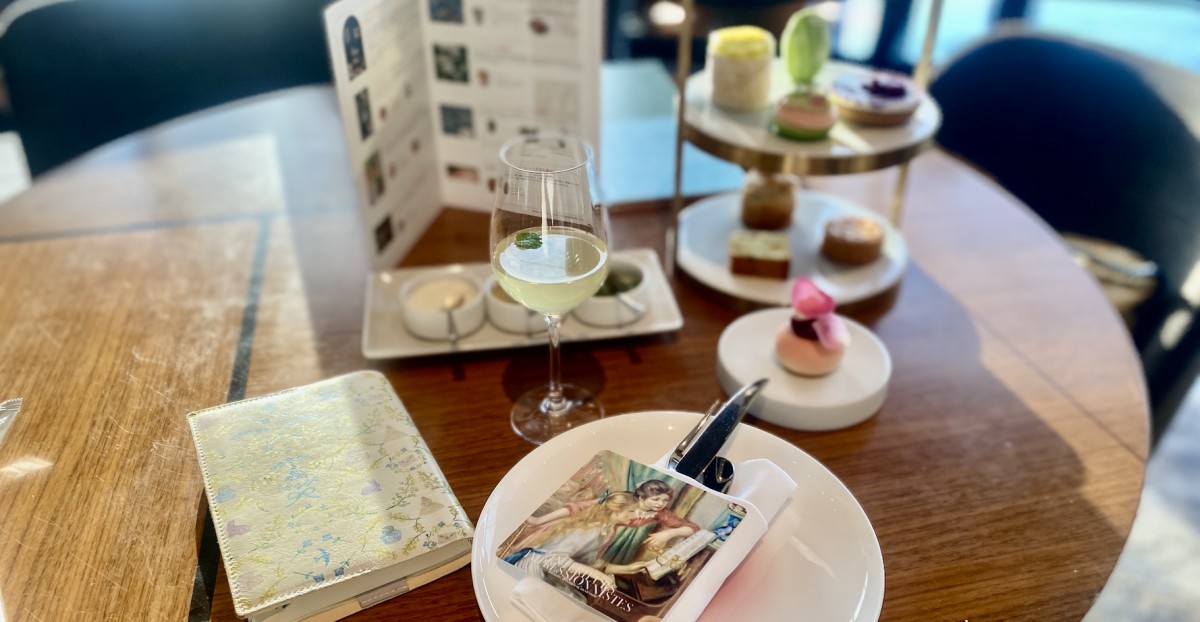 一瞬ワインみがありますが🍷、おしゃれなお茶です🍵