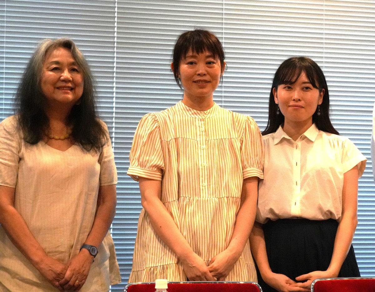左から、聞き手の大沢真知子さん、池田鮎美さん、卜田素代香さん　Ⓒプラネチカ