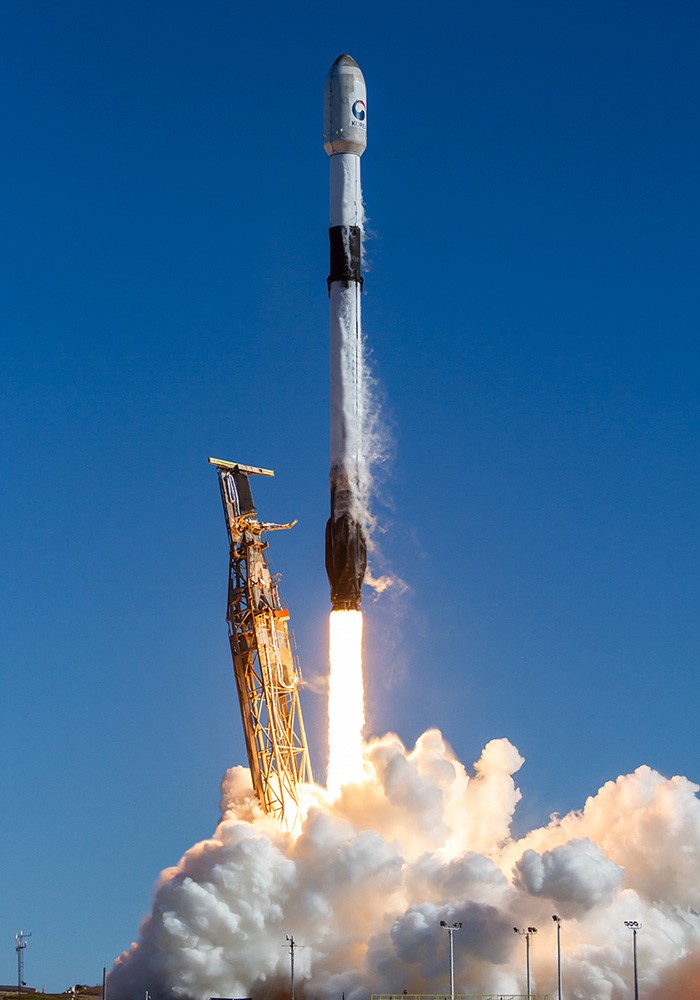 米スペースX社のファルコン9に載せられて打ち上げられた韓国の偵察衛星。南北は競争です。韓国国防部提供。