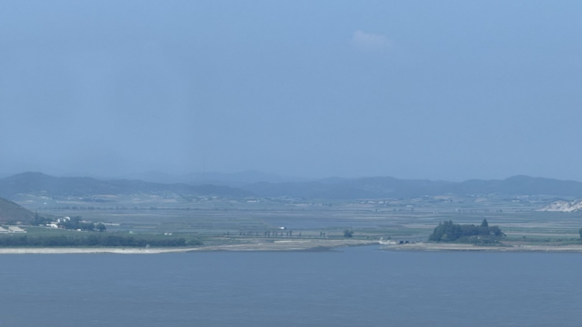朝鮮民主主義人民共和国の黄海北道・開豊郡です。天気が良ければ開城工業団地まで見えます。筆者撮影。