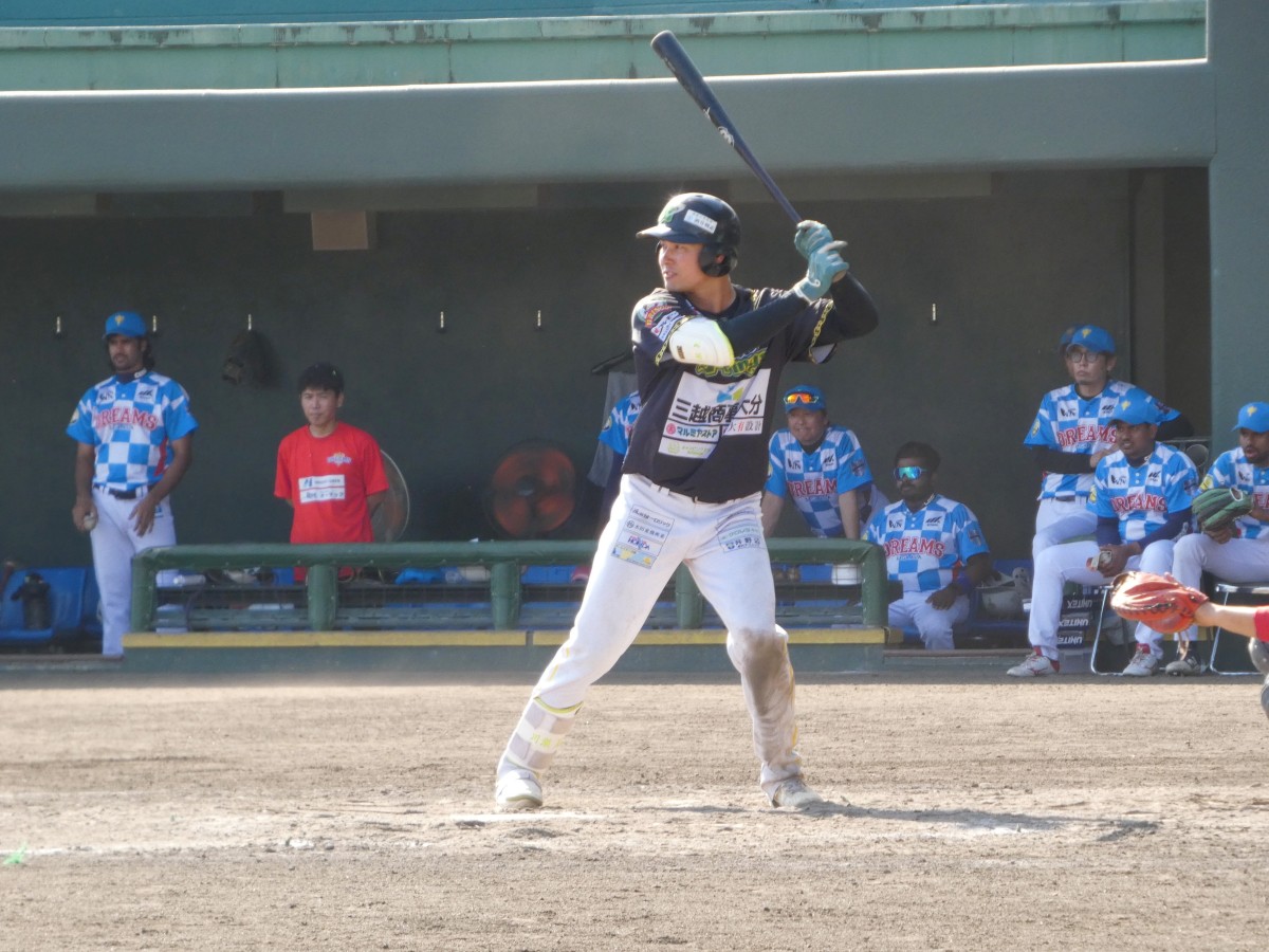 打席に立つ笠谷選手