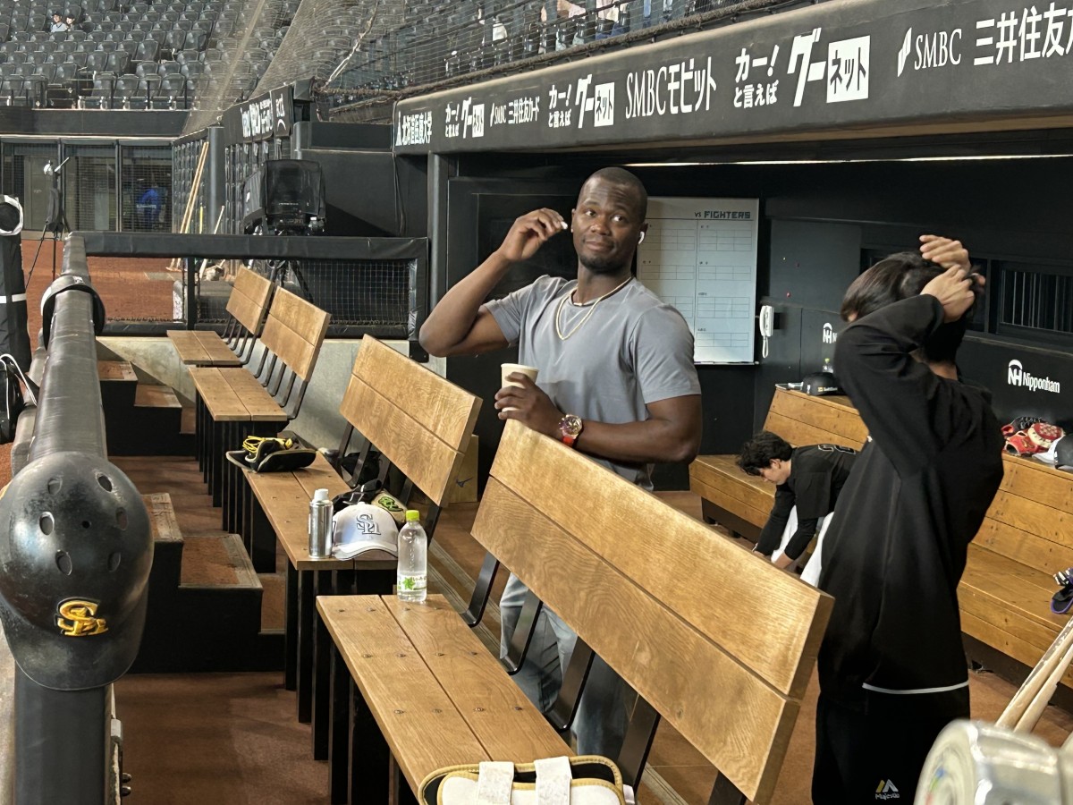 幸運のこけし」はいつから愛用？川瀬晃が10年目のプロ初本塁打 | 田尻