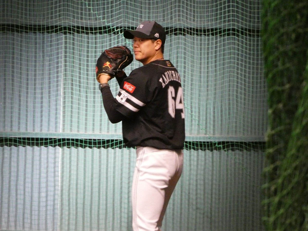 2026年2月4日、宮崎・生目の杜運動公園内のブルペンにて