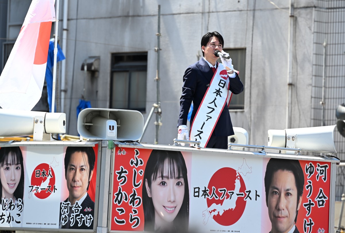 （演説する河合ゆうすけ戸田市議）