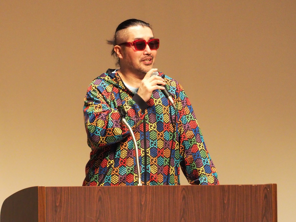 （奥野卓志）