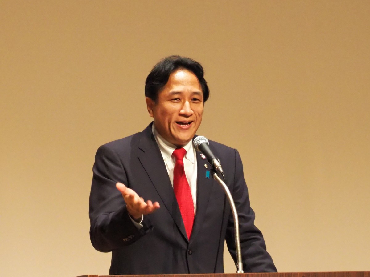 （川田龍平）