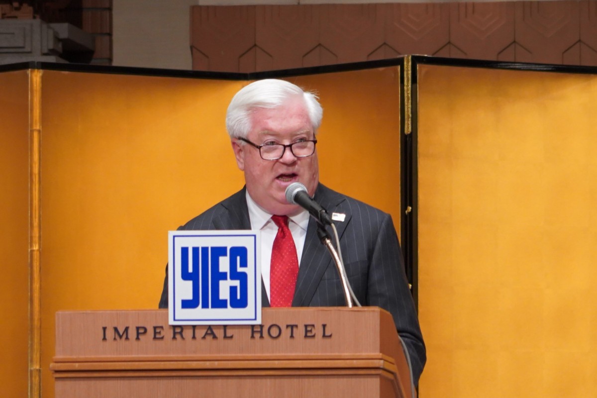 講演するグラス駐日米大使=2025年10月16日、東京都内、清宮涼撮影