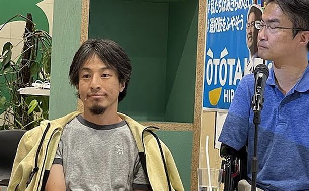 乙武氏の参院選立候補のイベントに参加した西村博之(ひろゆき)=2022年6月19日(撮影:清義明)