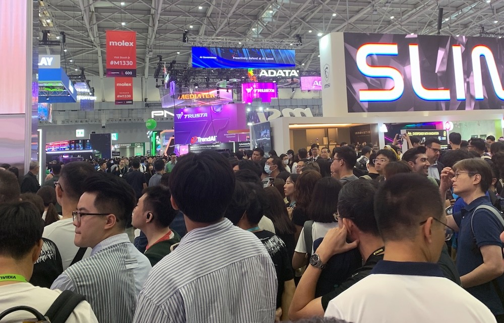 AIや半導体への関心の高まりを受け、ITの国際展示会「COMPUTEX」の来場者数は大きく増えた。今年のキャッチコピーは「AI Together」