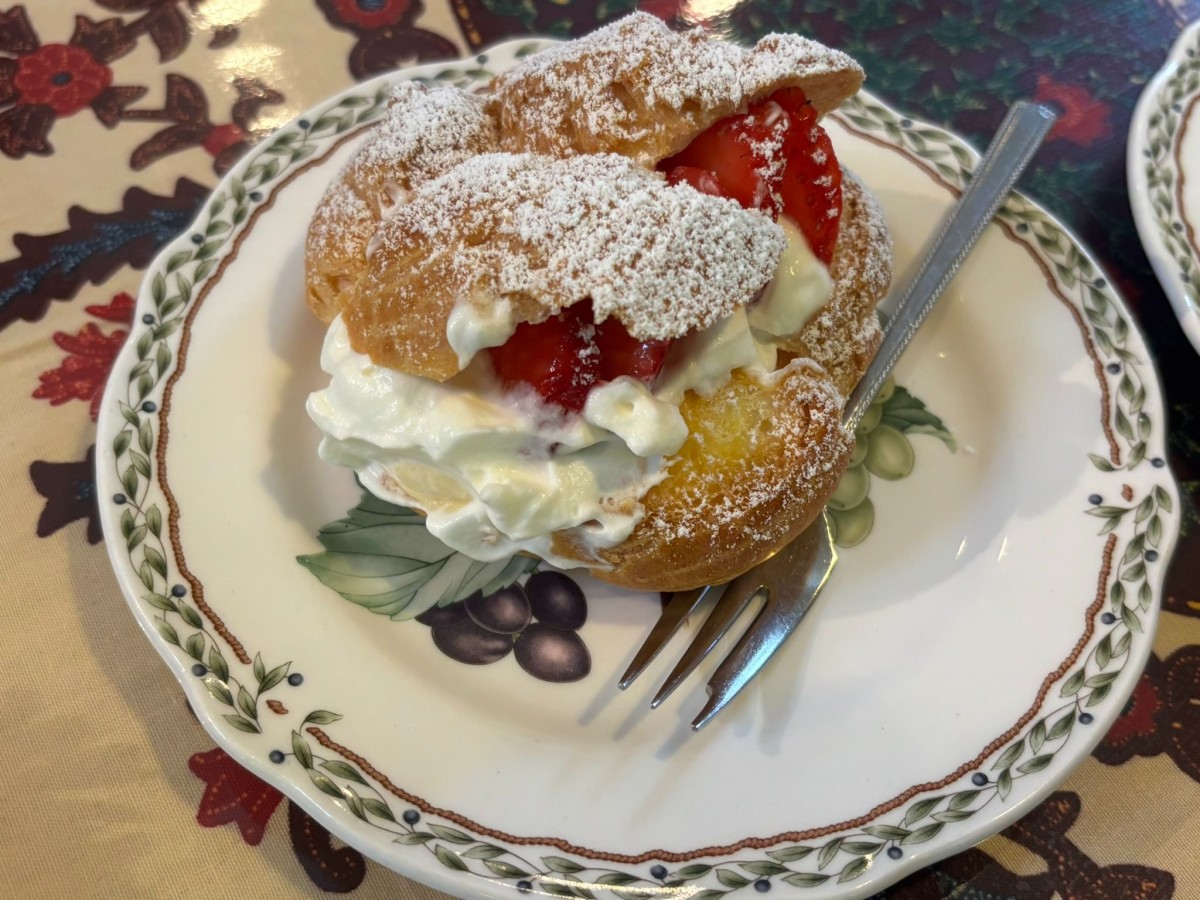 特別なご厚意でいただいたシュークリームは、ほんとうに美味でした