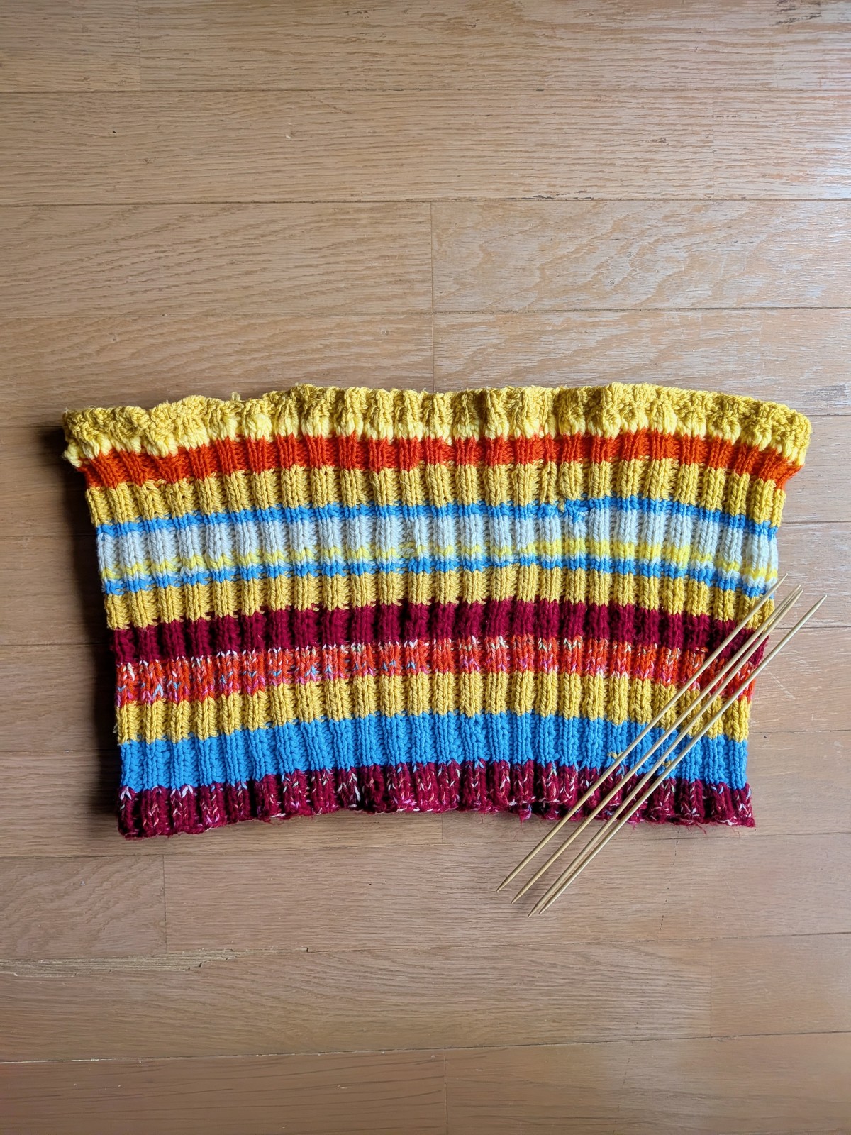 サイケなカラーリング。嫌いじゃない。悪くない。おじさんの自画自賛。これを言いたかっただけ。