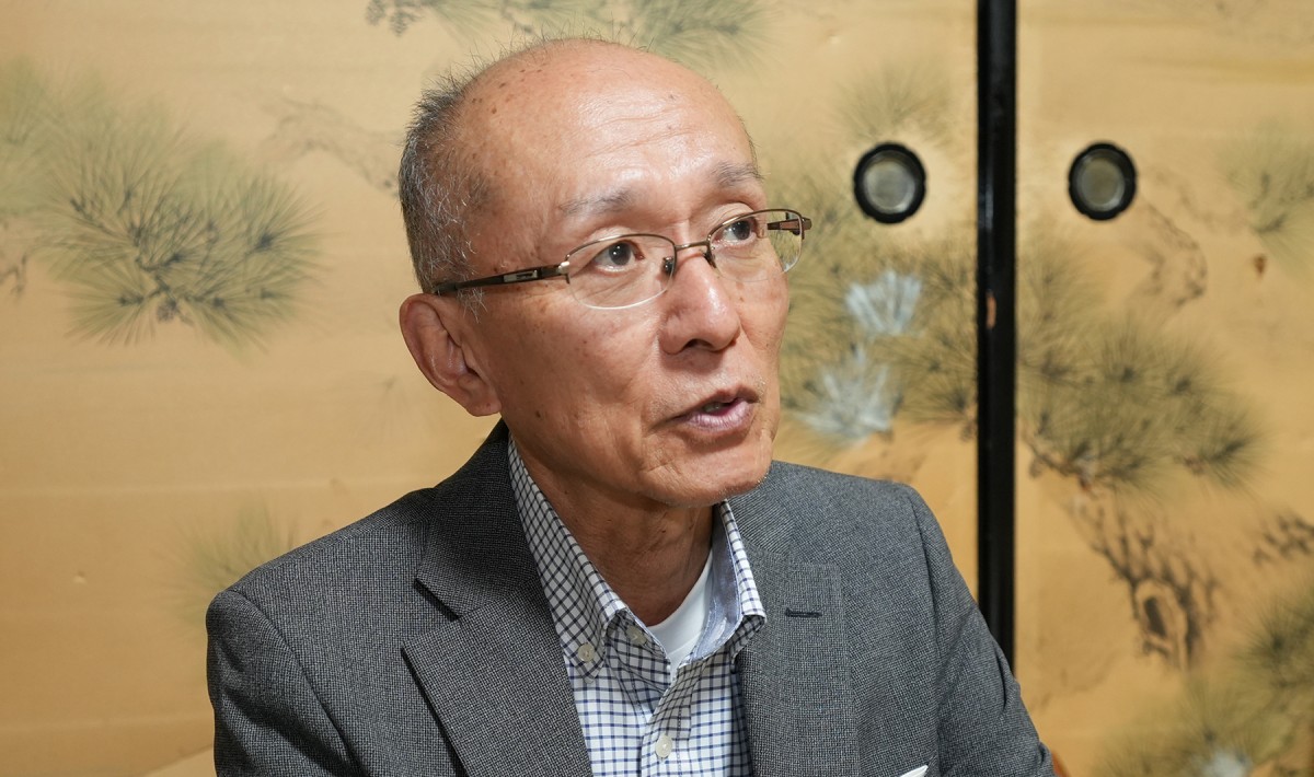 容疑者逮捕から1週間後の夜、名古屋市港区の自宅で取材に応じてくださった高羽悟さん＝11月7日、筆者撮影