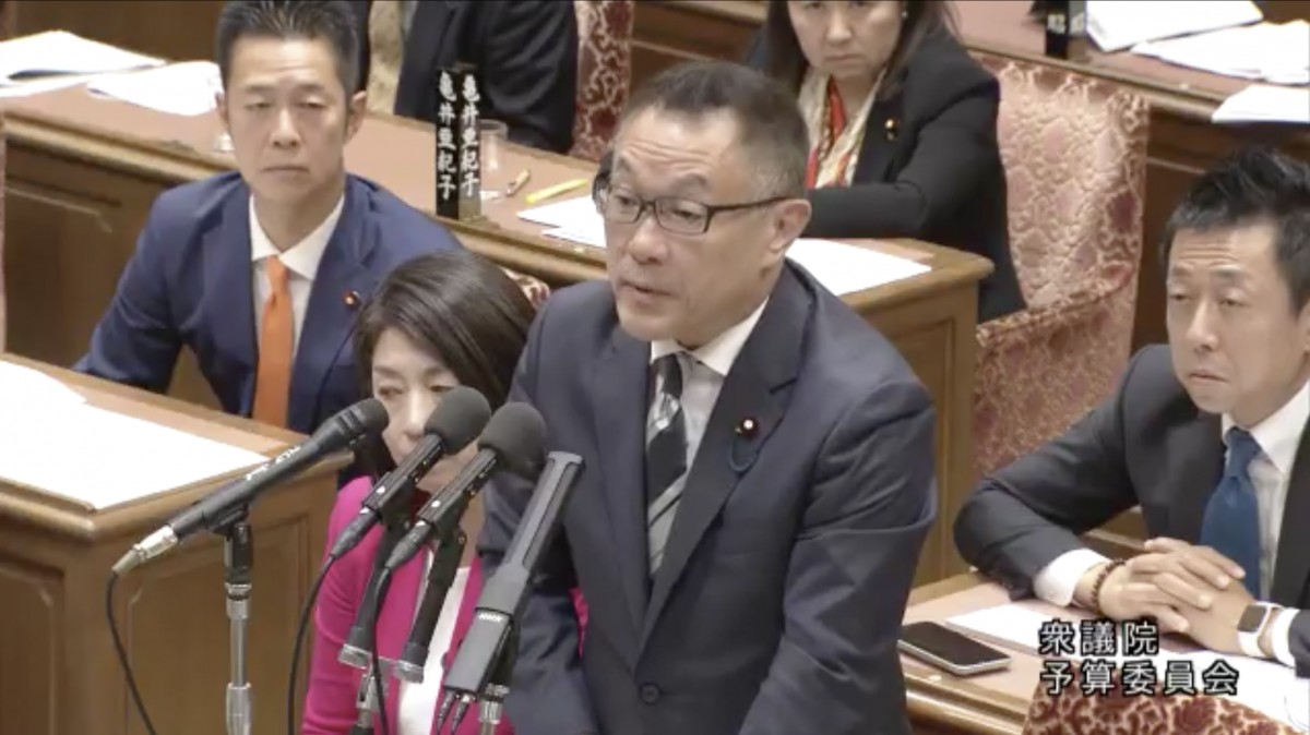 高額療養費の見直しについて質問する中島氏(衆議院インターネット審議中継より)