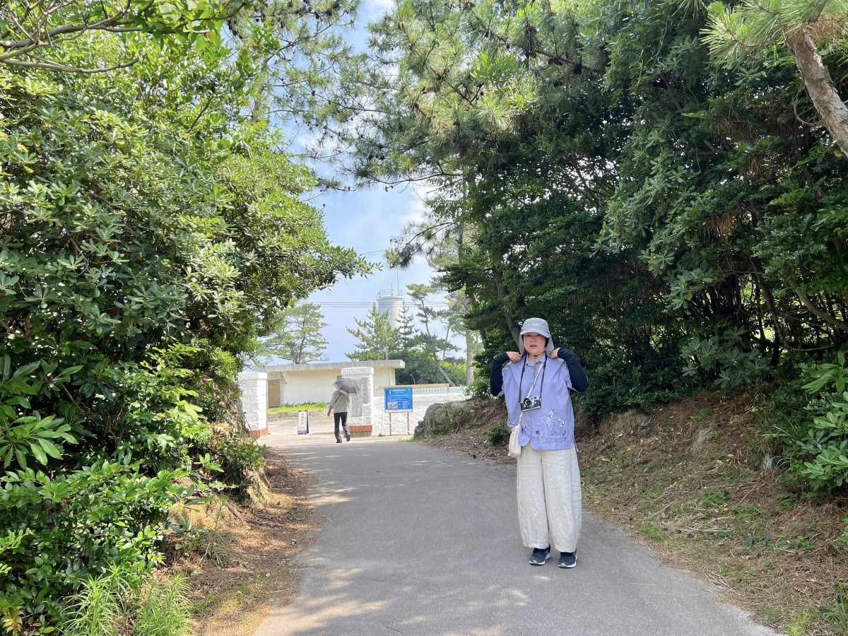 日御碕灯台に続く道(撮影・岩永直子)