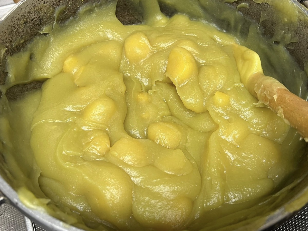 実家に帰って、おせち作成中です。