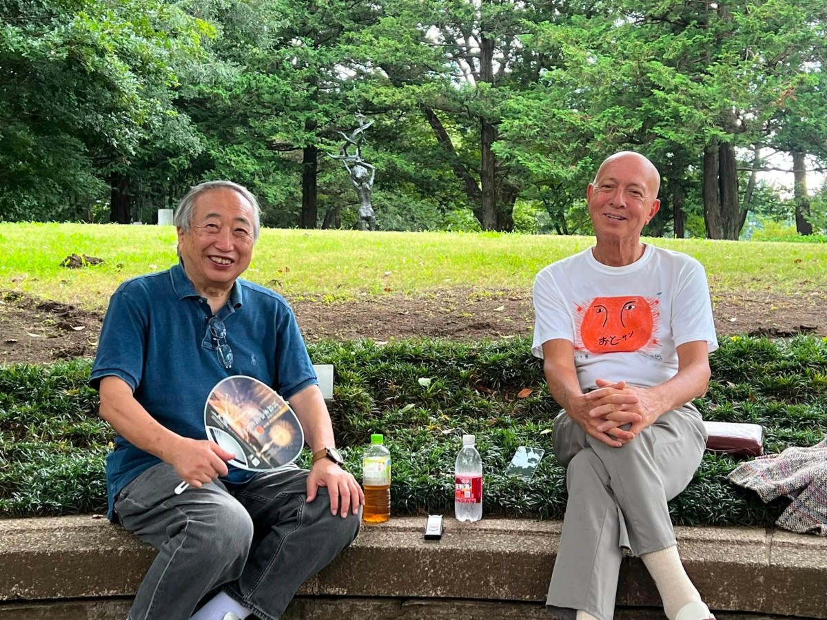 岡部信彦さん(左)と井上道義さん(右)