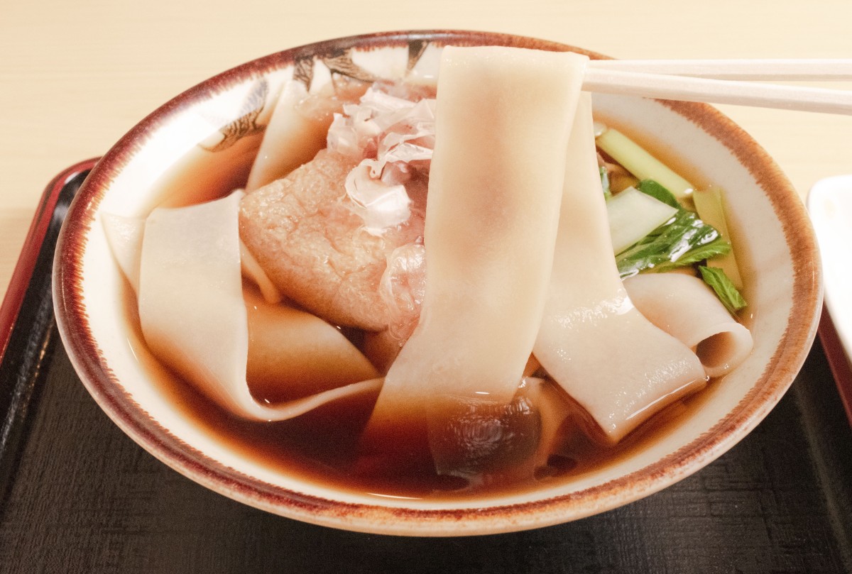 温かいきしめんだと麺のもちもち感がグッとアップする。700円