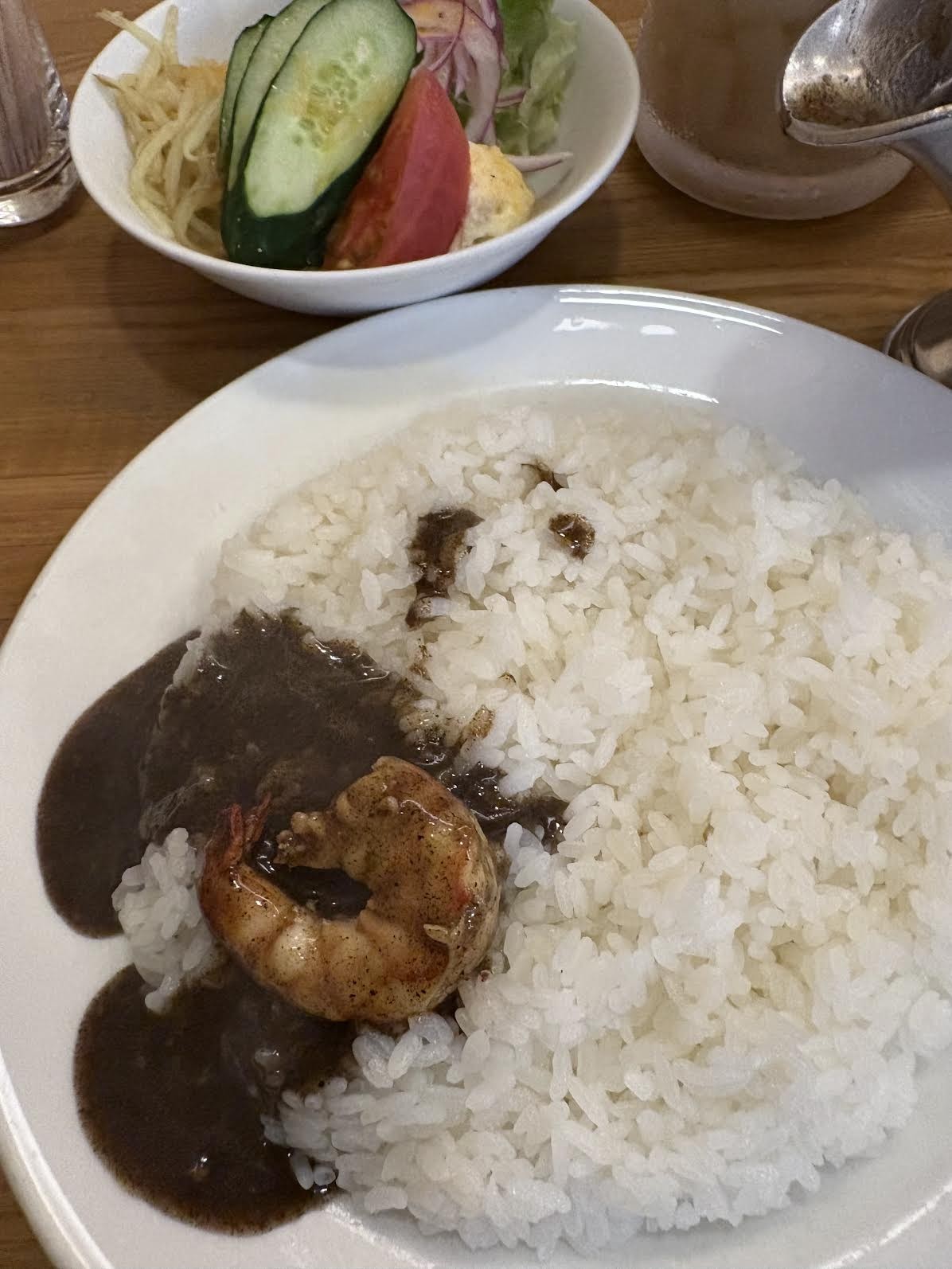 好き嫌いの分かれるカレー、それがスマトラカレー共栄堂。