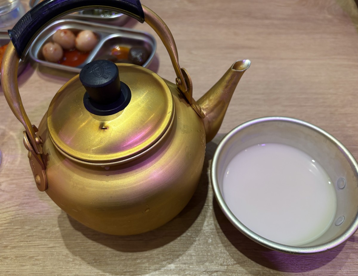 無限に飲める気がした生マッコリ。