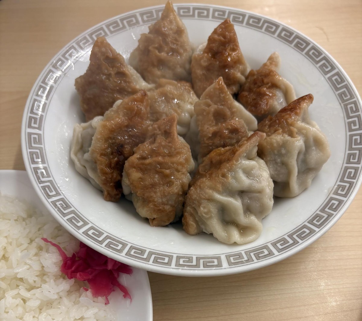 中央亭の餃子は、最後の晩餐 候補。