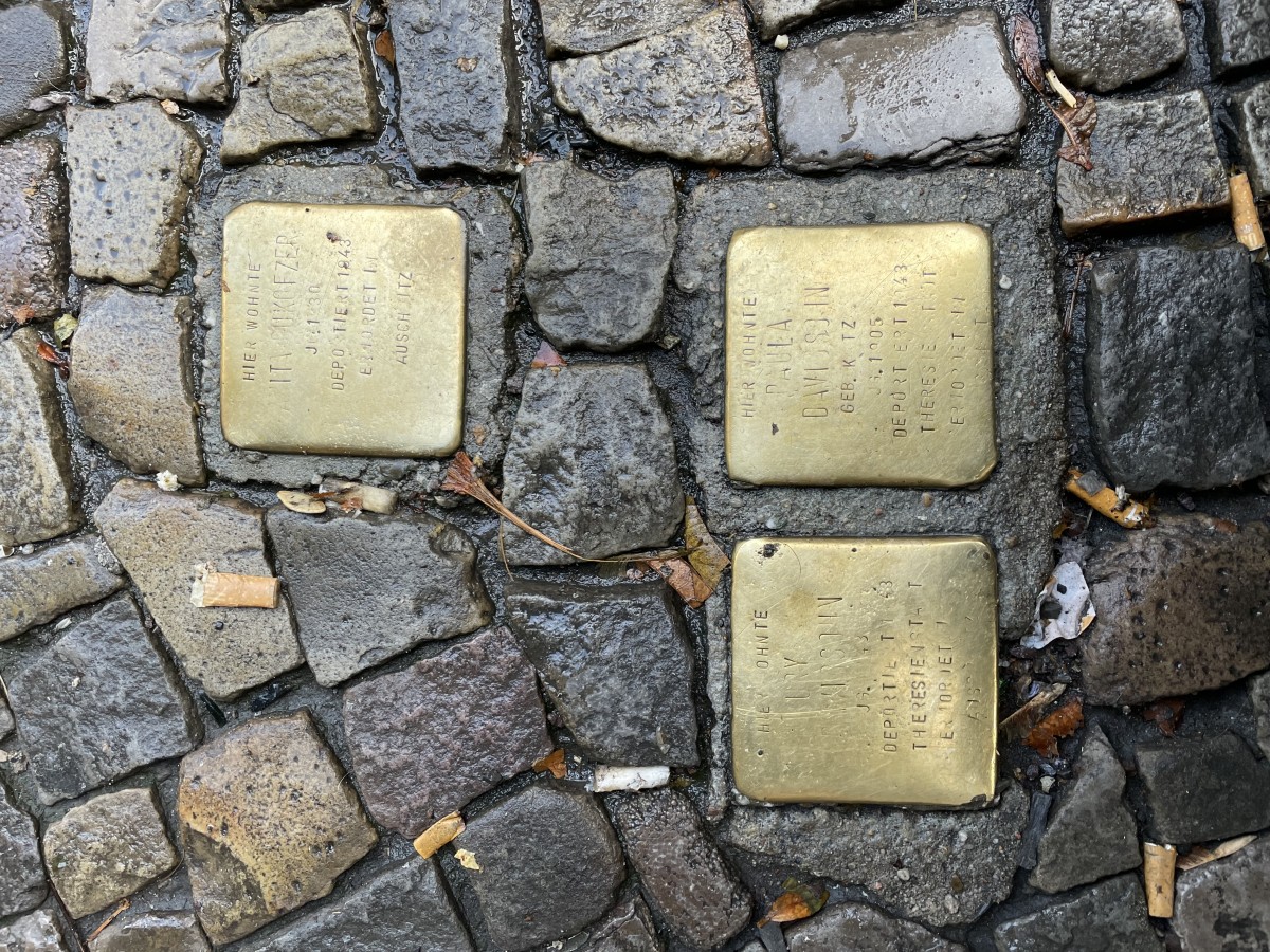 HIER WOHNTE ドイツ語で&ldquo;ここに住んでいた&rdquo;