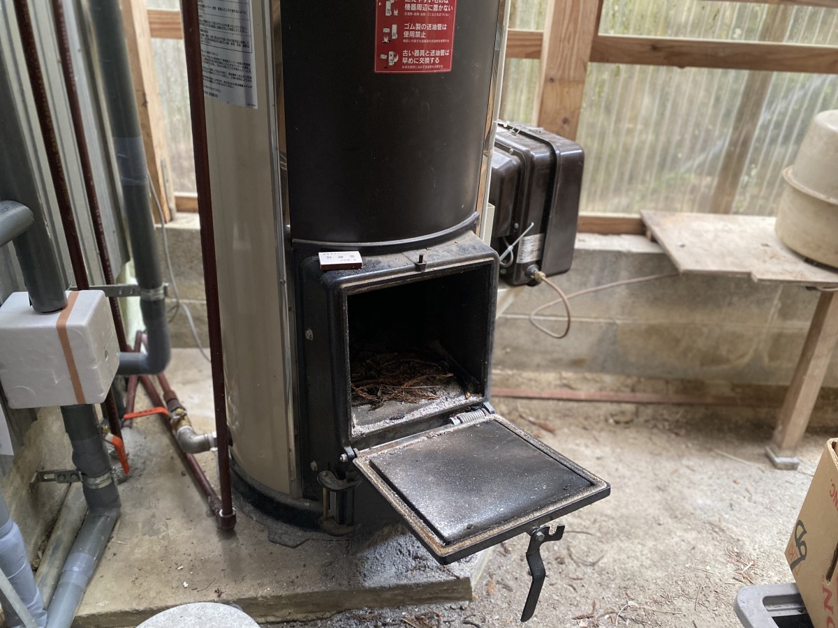 我が家にやってきた、中古の薪ボイラーちゃん