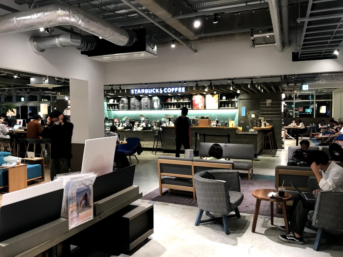 湘南T-SITE、代官山より空いてて過ごしやすい。