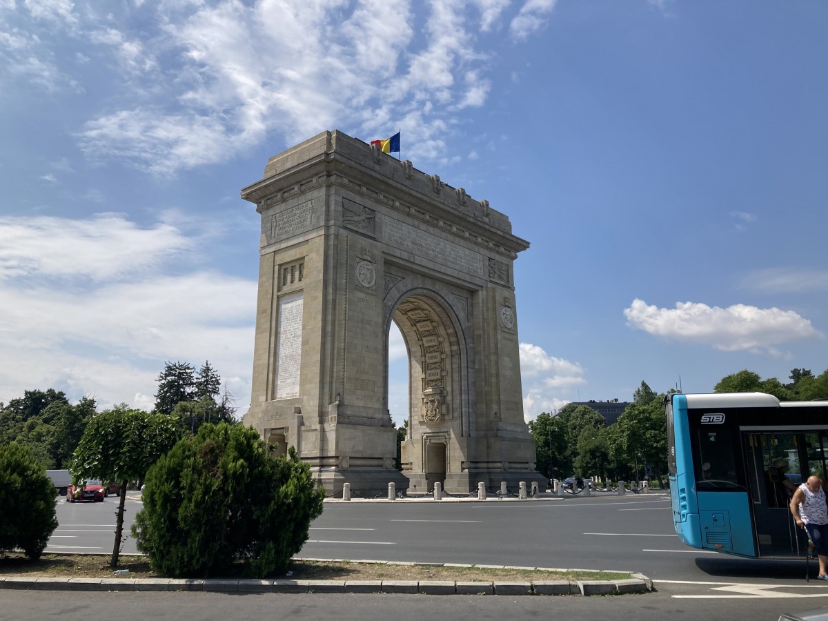 <a href="https://maps.app.goo.gl/LptTQdMfijvAt9N16" target="_blank">The Triumphal Arch</a>, Bucharest, Romania