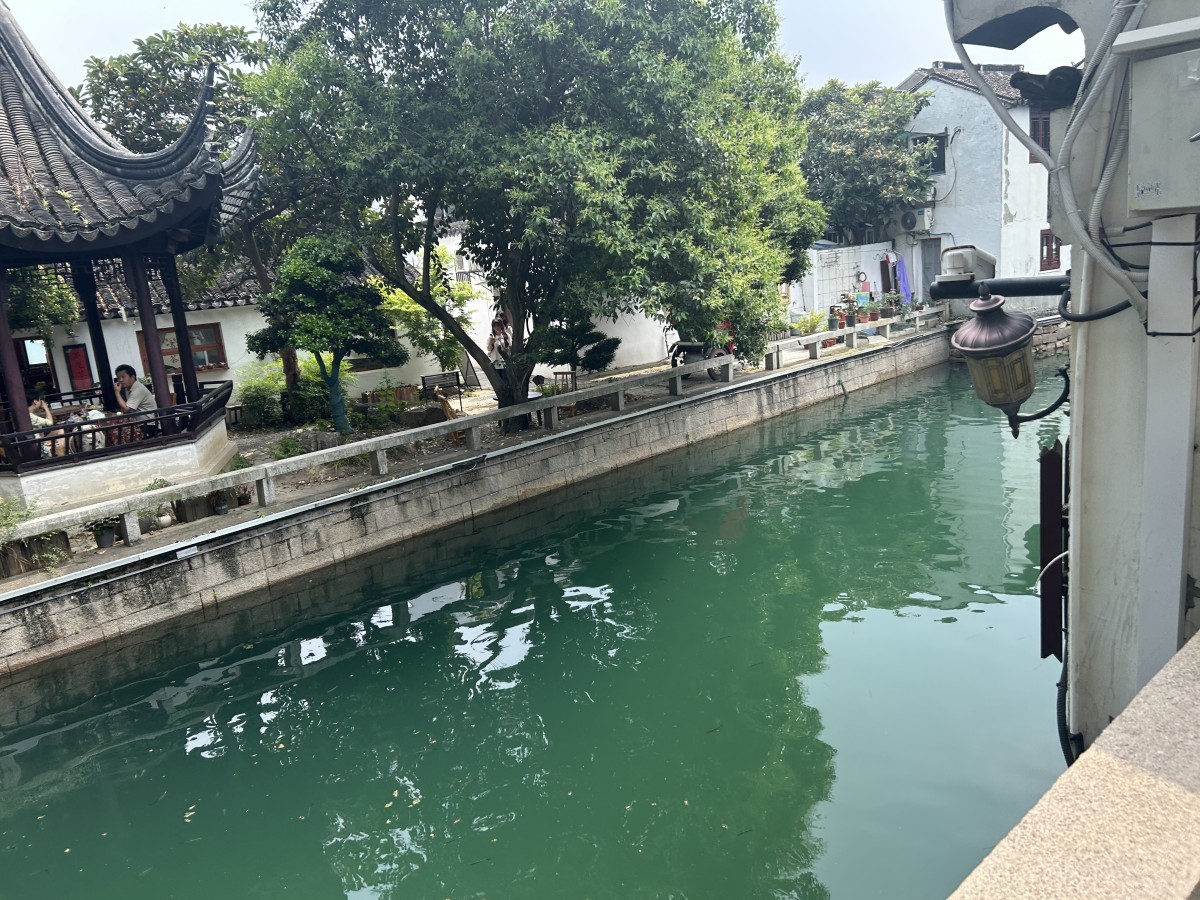 蘇州のなんてことのない街並み。こういう風景が旧市街にいるとたくさんみれる。