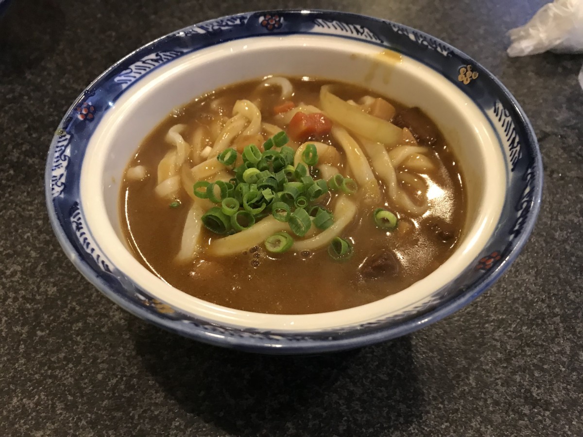 鶴丸のカレーうどん