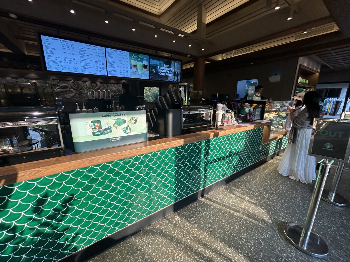 アンコールワットのスタバ