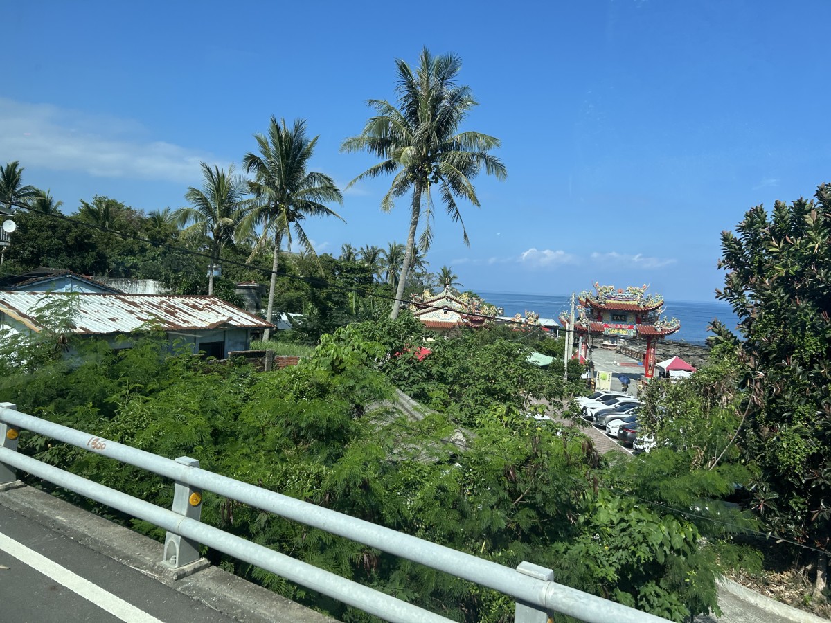 台湾もこのあたりまでくだると、自然の雰囲気が東南アジアのような見た目になる。