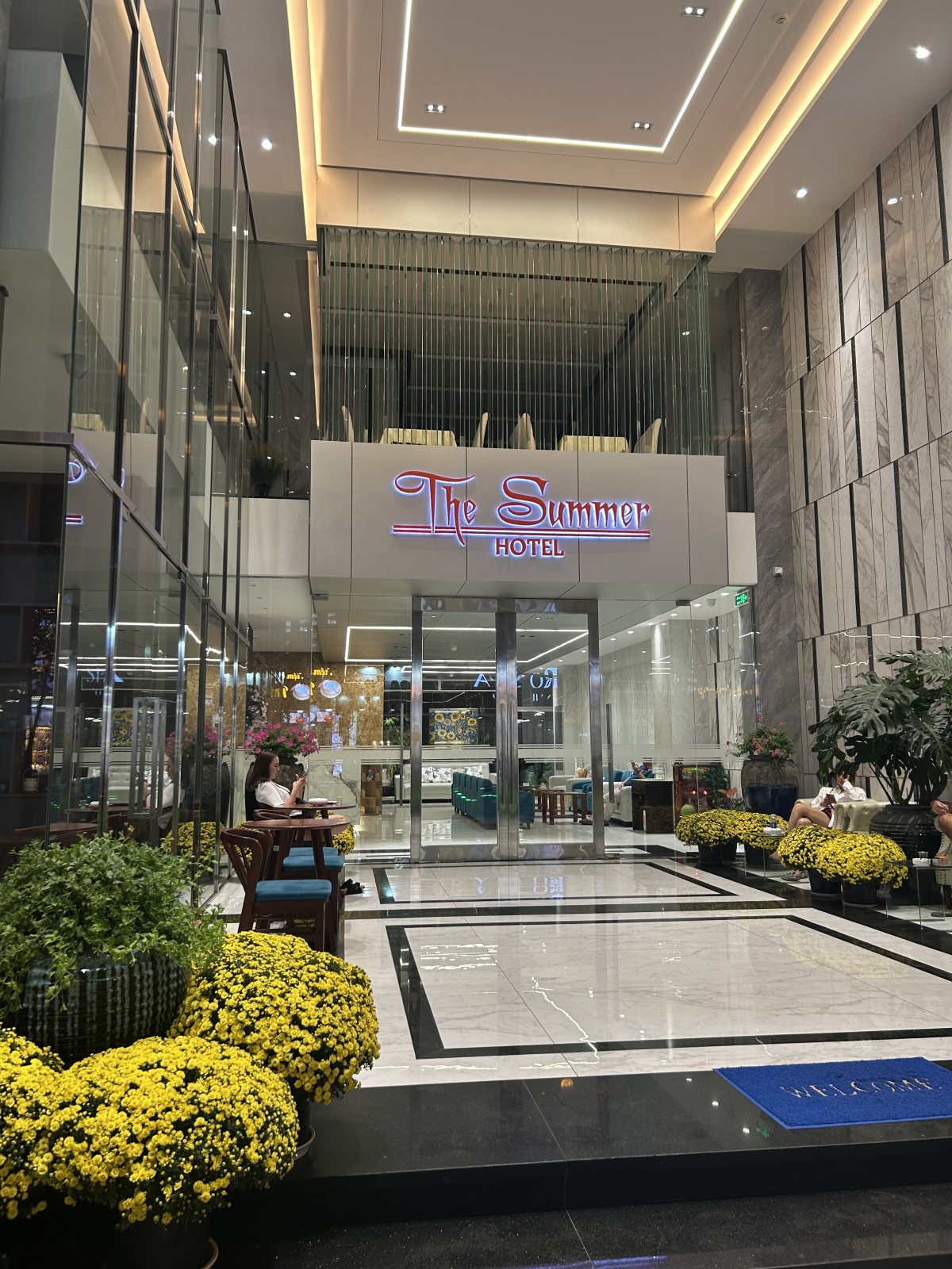 2つのホテルに宿泊しましたが、The Summer Hotelが満足度高かったです。3,000円／泊