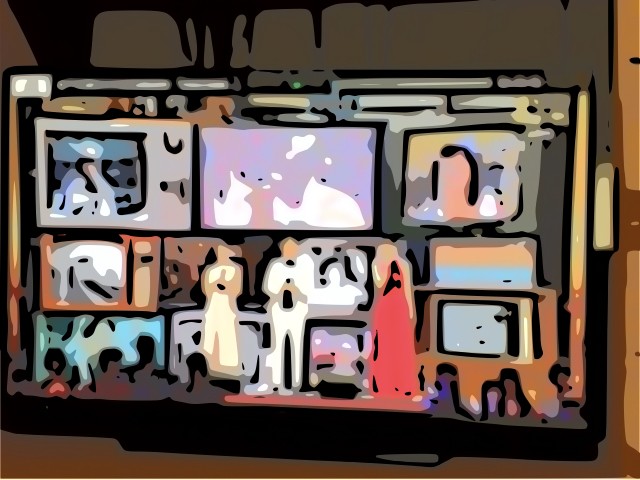 画像は「紅白歌合戦2025」のオープニングを画面キャプチャーし加工