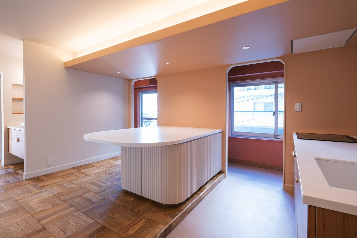 角を曲がるとキッチンダイニング