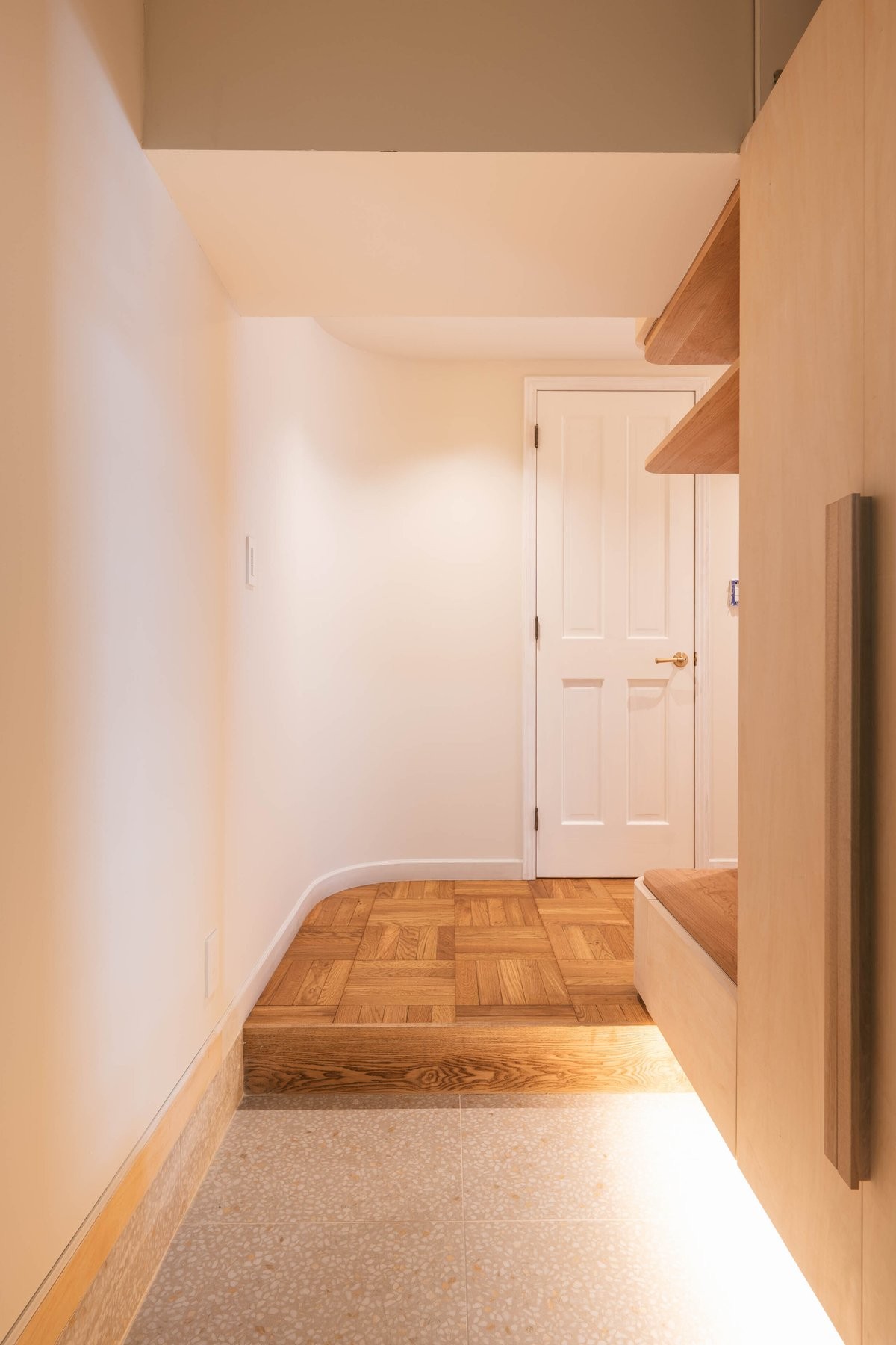 曲線を活かしたENTRANCE