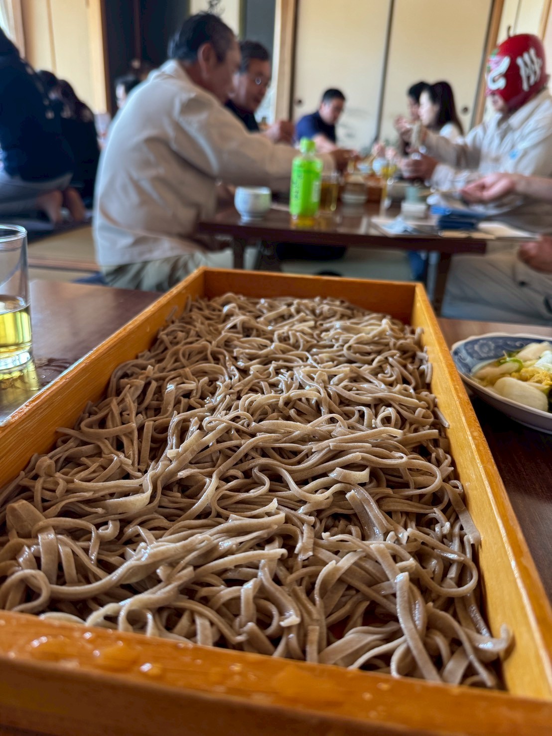 田舎そば三井さんの瑞々しい十割蕎麦（写真：須坂市義の早川さん）