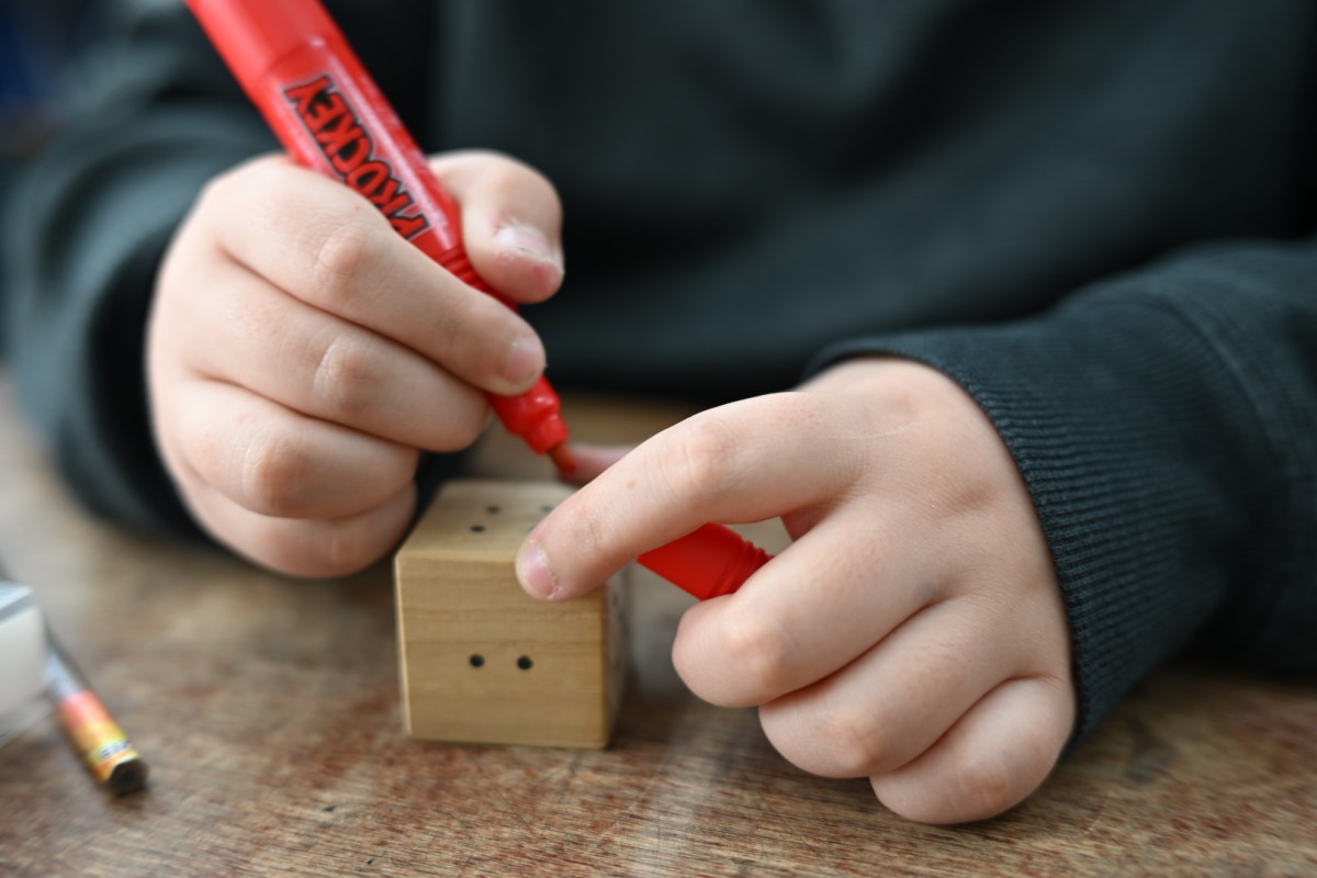 サイコロつくりちゅう。