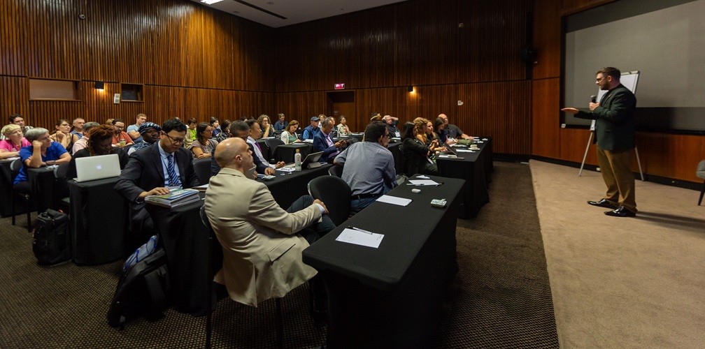 次々回世界会議の招致演説会。前で語っているのは、オーストラリア・アデレード誘致の代表＝2025年12月2日、南アフリカ・プレトリア、WCSJ2025 提供