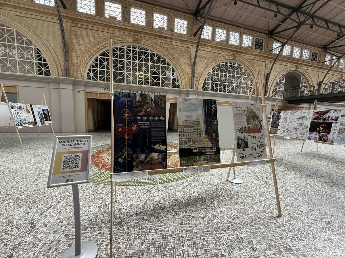 優勝した5つのチームのうち、三つのチームのデザイン(場所:Ferry Building)