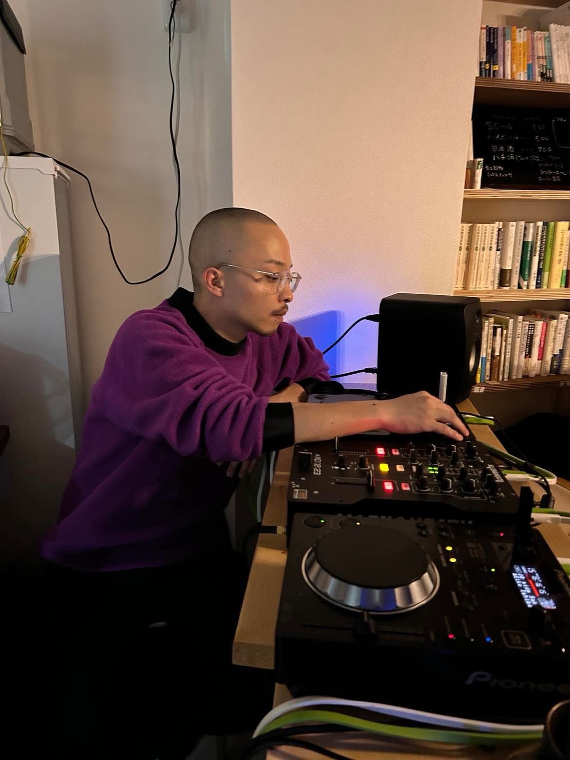 三〇一会館でおこなった演劇で音楽担当をしていたときの写真です