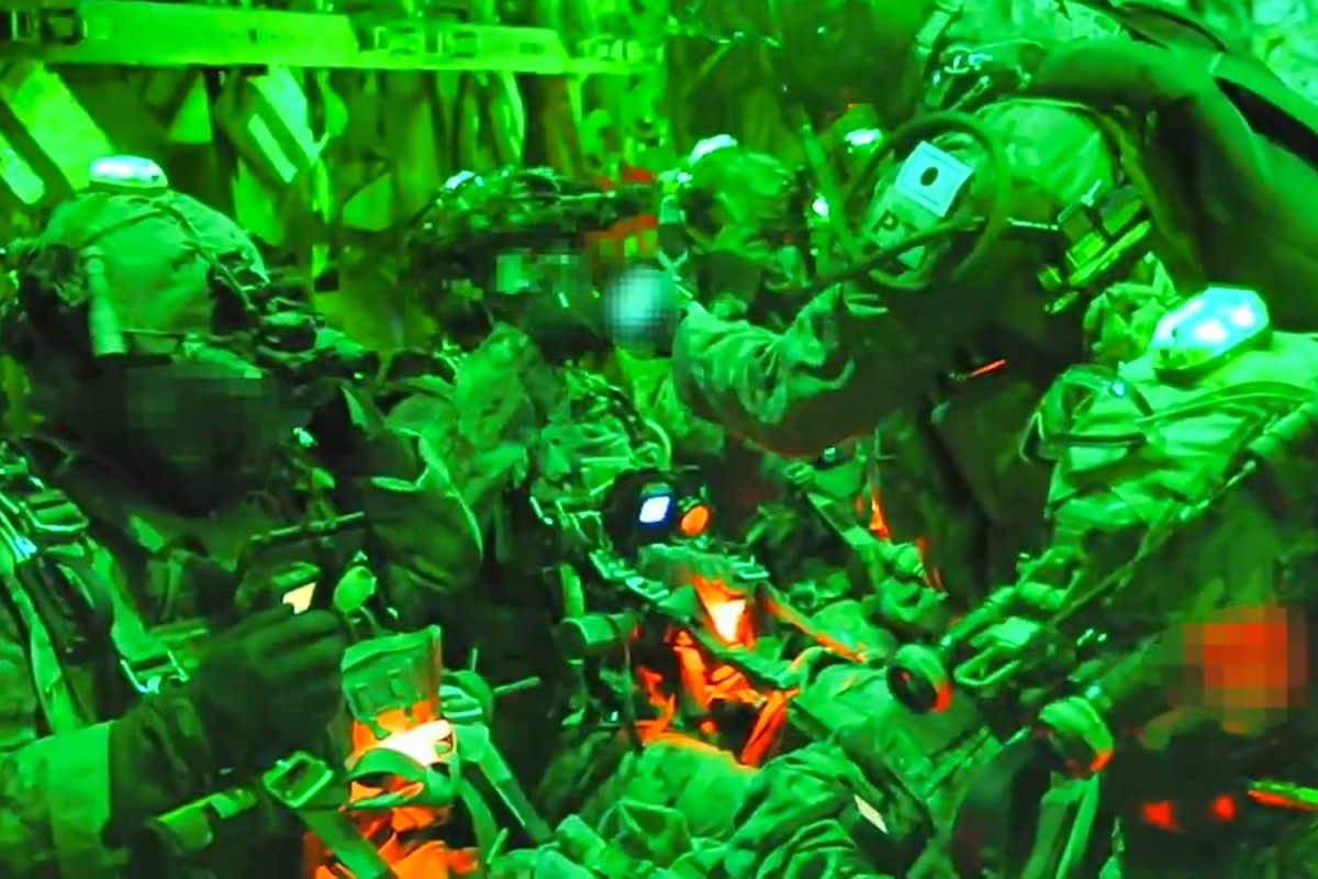 　　　　　　　　　　　　　　　　　（陸上自衛隊公式X、特殊作戦群の演習）