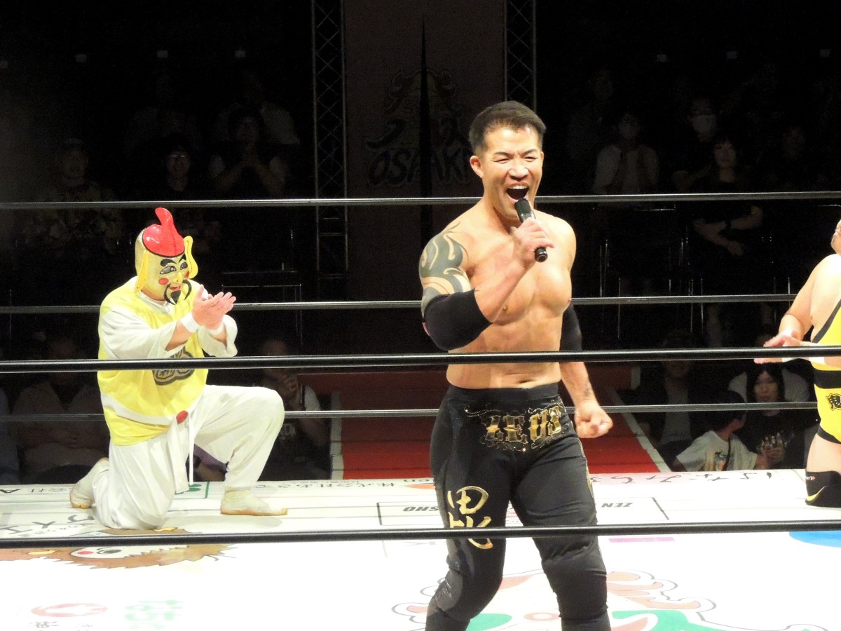 自身も全日本プロレスを退団して以来5年ぶりの東京における試合とのこと。満員の客席に、ゼウスも嬉しそう